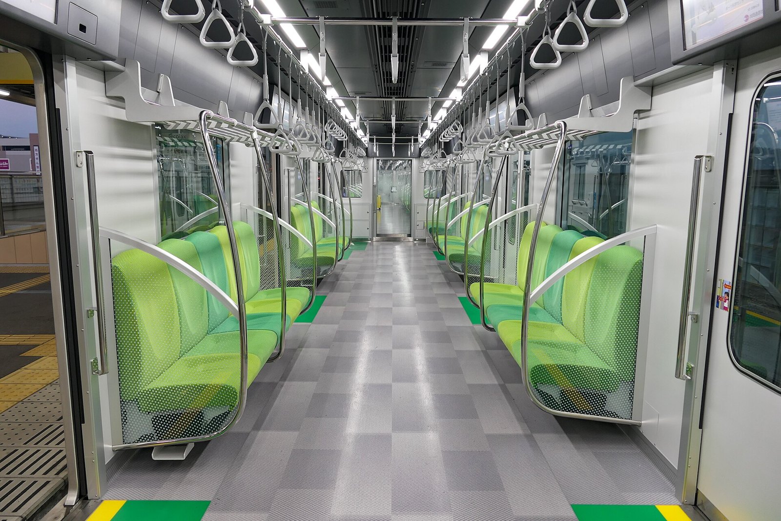 Osaka Metro Series400 Inside