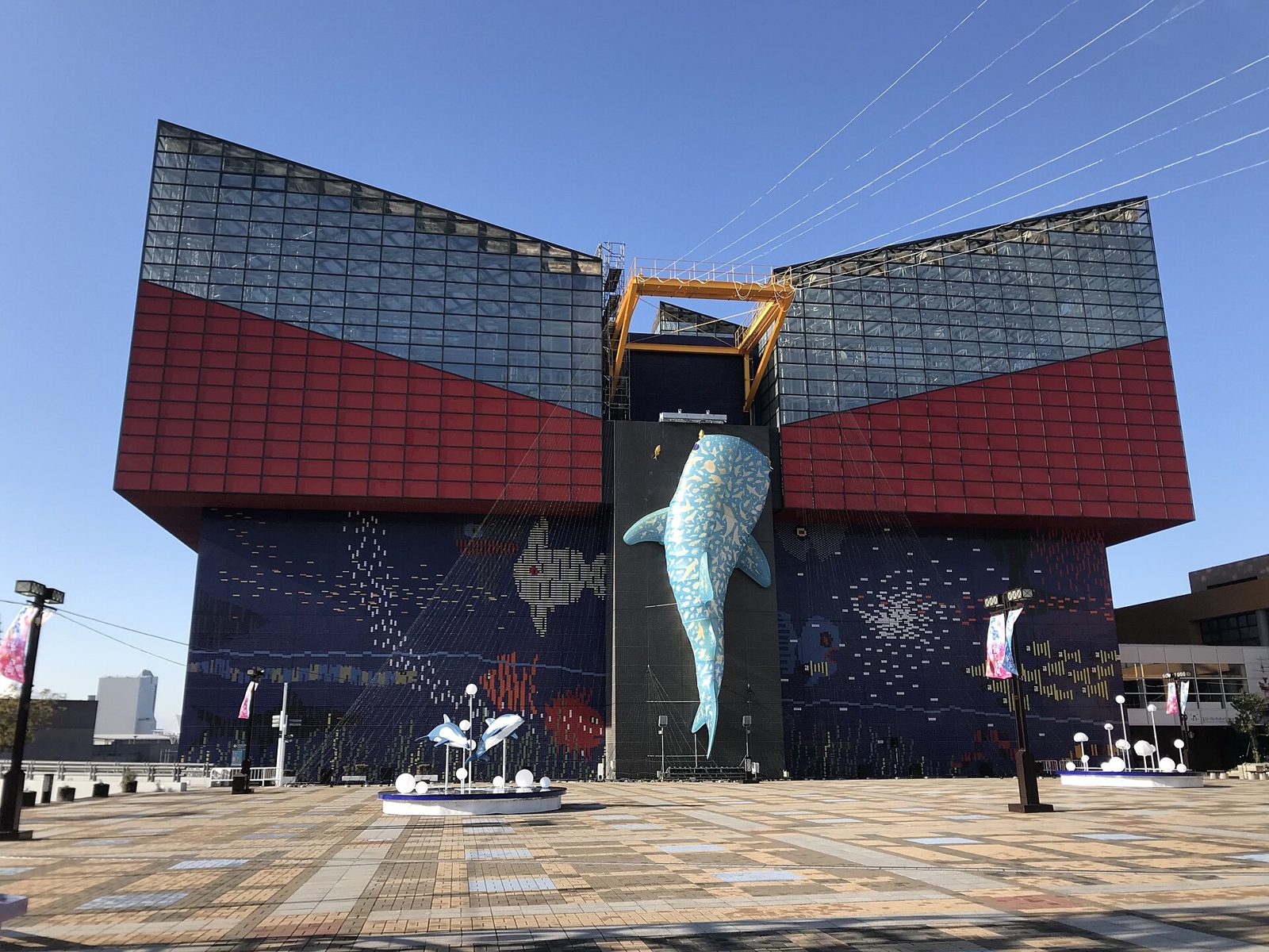 The painted facade of the Osaka Aquarium Kaiyukan